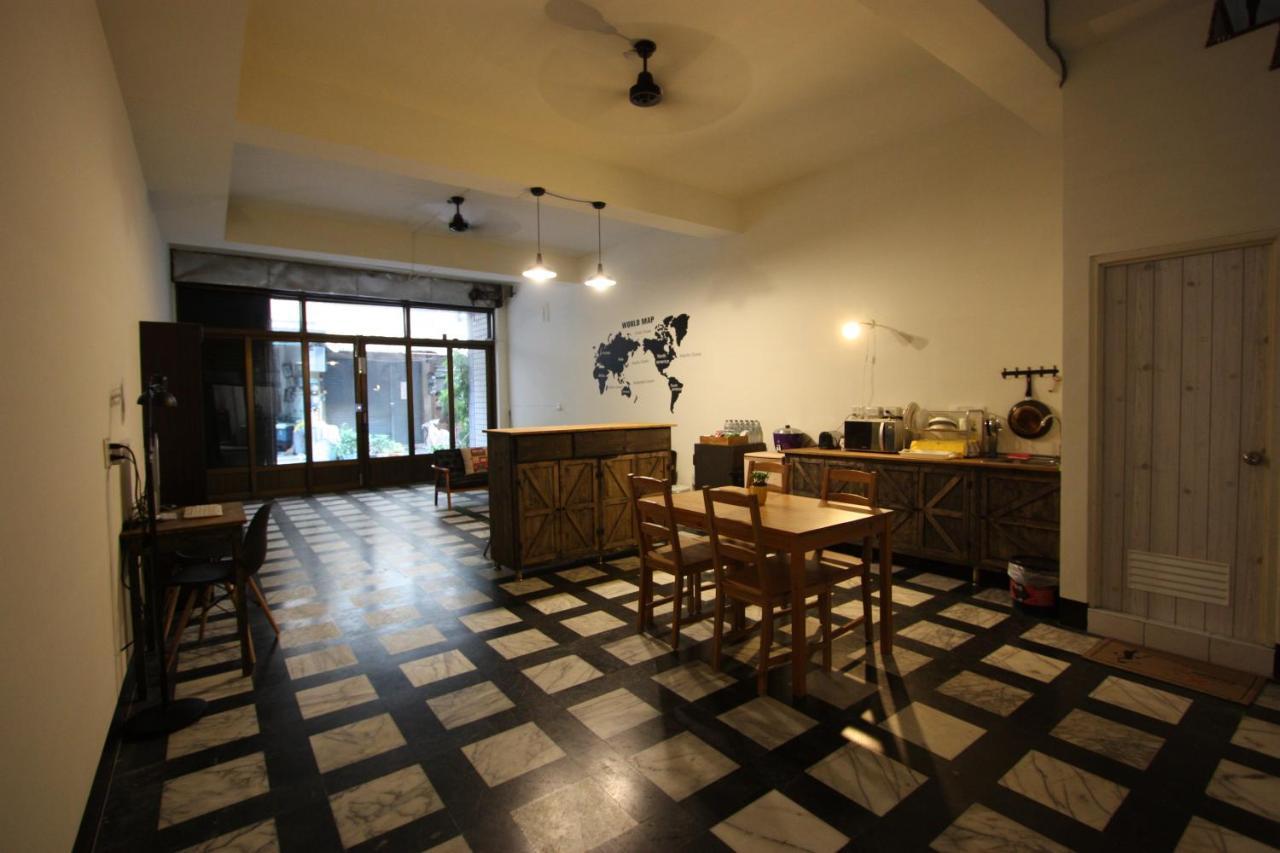 Oc Hostel Tainan Exterior foto